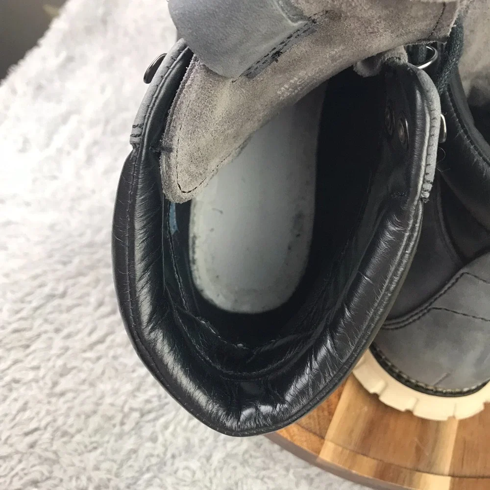 Cole Haan ZeroGrand Chukka Boots Mens 7.5M Gray Suede Water Resistant Hiking